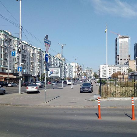 Двухкомнатная Вид На Дворец Украина Kyjev Exteriér fotografie